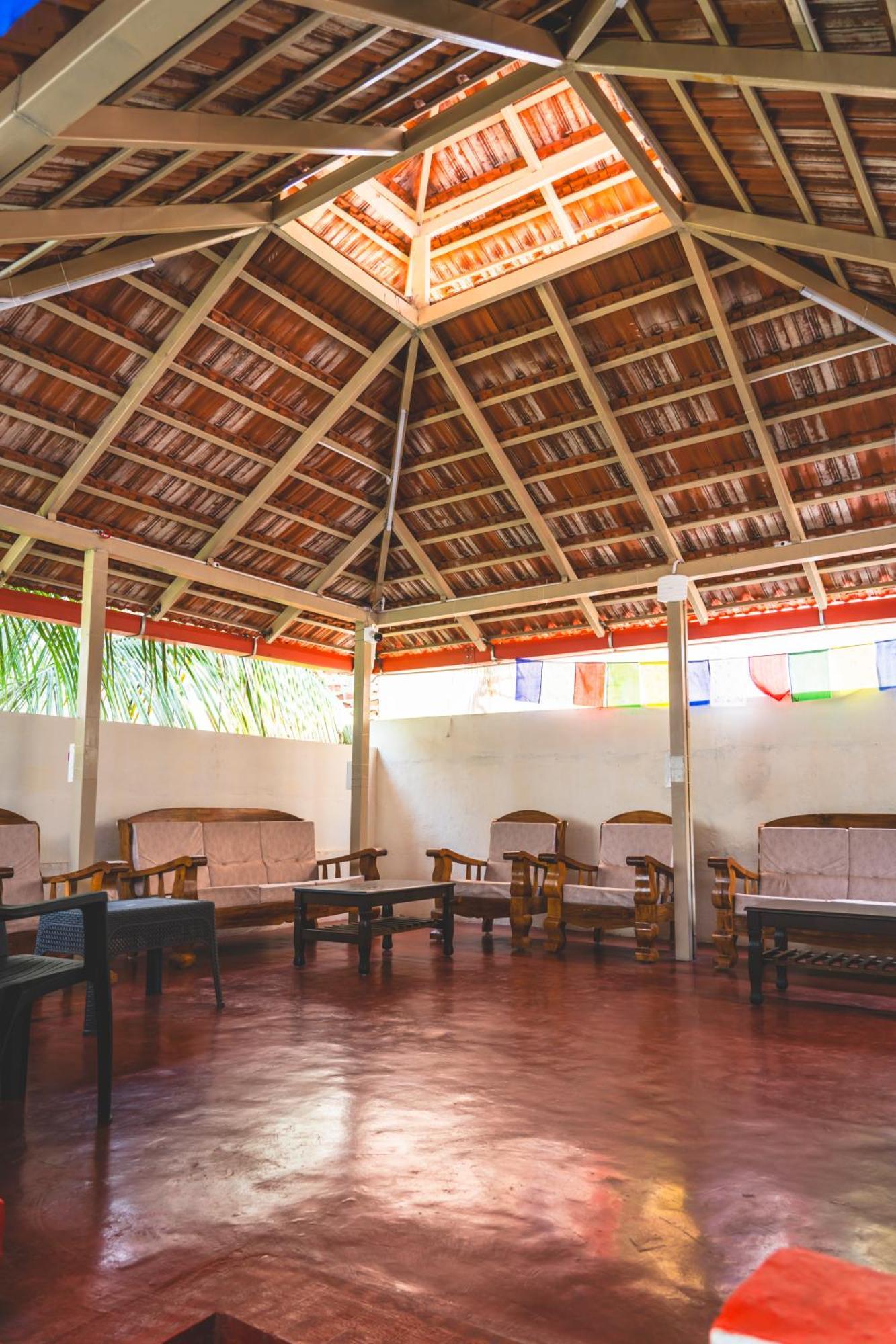 Hostel Leo Vishroam Mysore Exterior foto